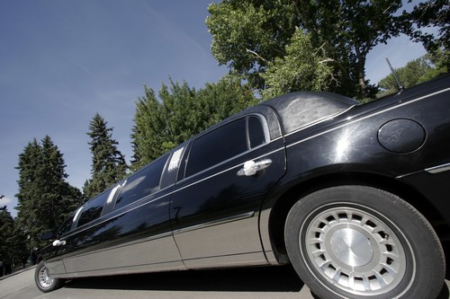 Concert-Limousine-Rental-Renton-WA