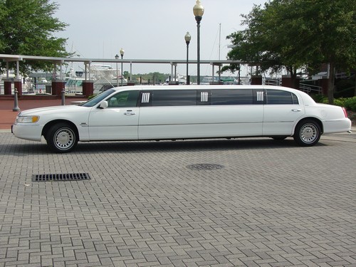 Limo-Car-Services-Kirkland-Wa